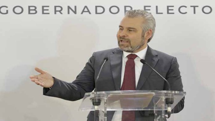 Sector educativo avanza proceso para terminar con prácticas de corrupción: Bedolla