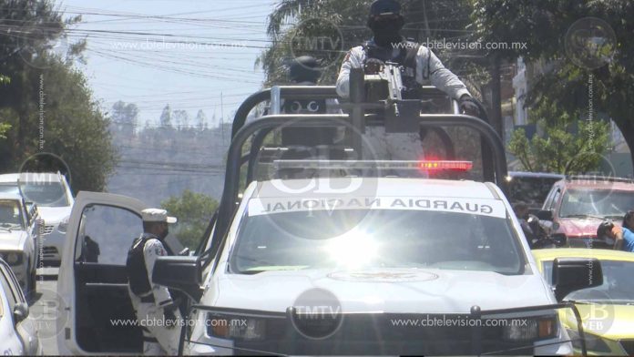 Lo balean para robarle su auto en Morelia
