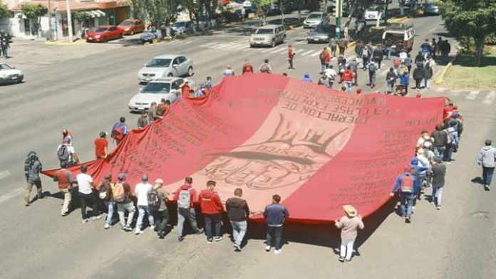 ¡15 de octubre no se olvida! Normalistas recuerdan represión en Normal de Tiripetío con marcha masiva en Morelia