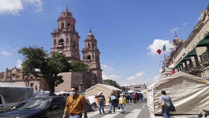 Permanecerá plantón del FNLS pese a festividades del día de muertos