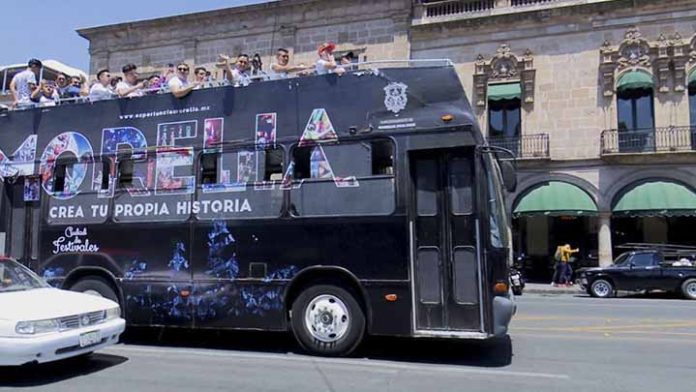 Esperanzados, tranvías de Morelia se preparan para el arribo de turistas