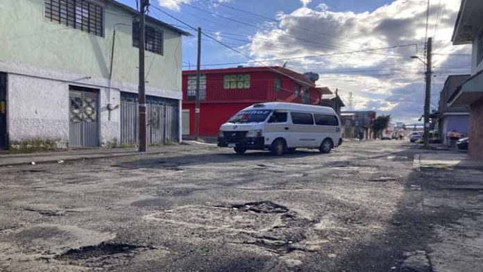 Pavimentadas o no, las calles siguen en pésimas condiciones