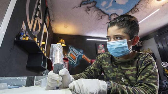 Conoce a Brandon el niño tatuador de tan solo 11 años