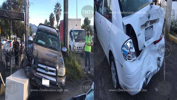 Camionetas sin frenos choca dos vehículos afuera de la Fiscalía de Michoacán