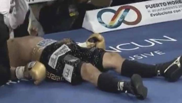 Boxeador mexicano tuvo que ser operado tras haber sido noqueado