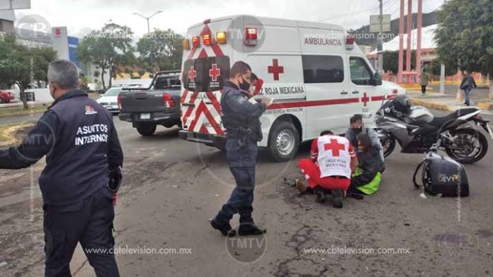 Ahora el choque fue entre dos motos en el libramiento de Morelia