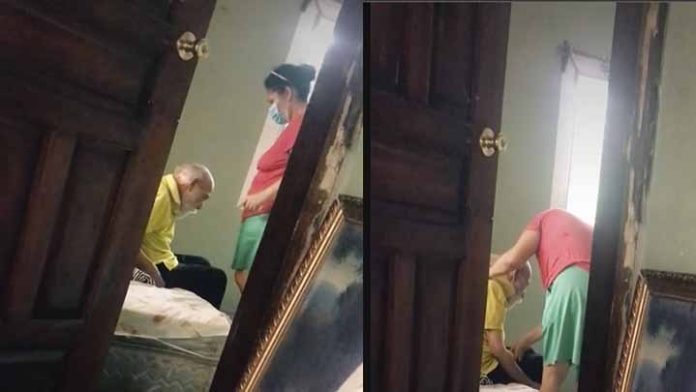 Mujer que se separó de su esposo continúa dándole cuidados a su ex suegro