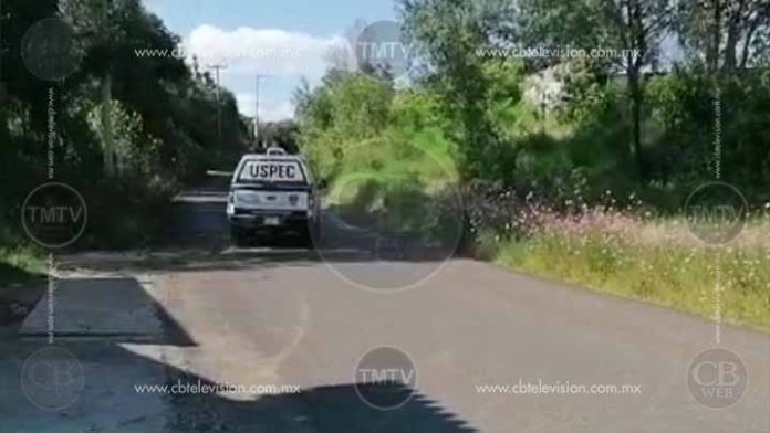 Hallan motociclista muerto en la carretera Jiquilpan-Jacona