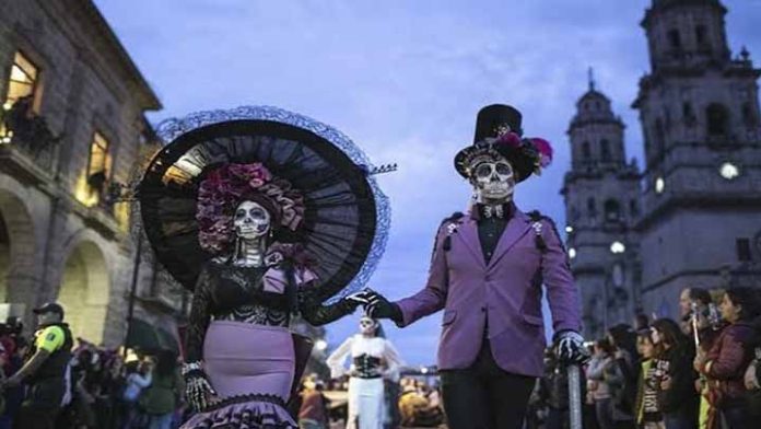 Decenas de Catrinas invadirán Morelia, sí habrá desfile