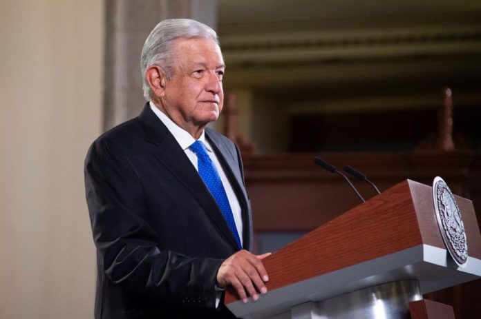 Circo, maroma y teatro: López Obrador exhibirá a funcionarios corruptos