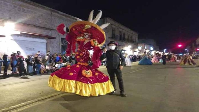 Asegura OPS que México incumplió las medidas sanitarias en Día de Muertos
