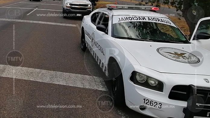 Auto choca con árbol y muere una mujer en Nuevo Urecho