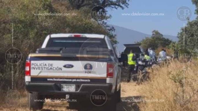 Abandonan dos decapitados en Copándaro