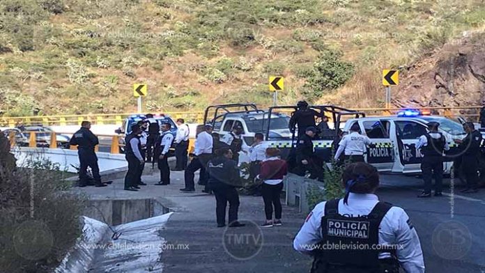 Choca patrulla de la policía Morelia en el Ramal Camelinas