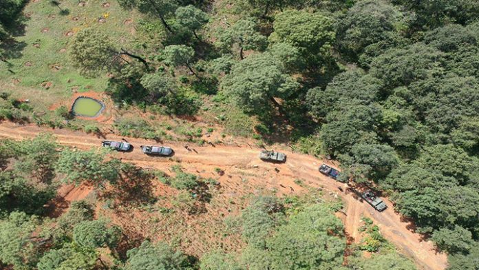 Por aire y tierra patrullan serranía en Tarecuato