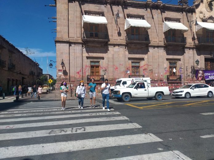 Se registran 32 muertes por COVID en menos de 24 horas en Michoacán