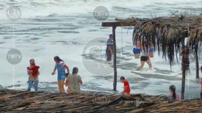 Mar se traga a niña de 11 años en las playas de Aquila