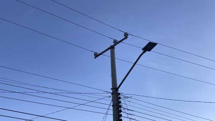 Calle diamante de Morelia en completa obscuridad; vecinos denuncian que no es la primera vez