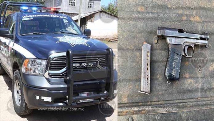 Arrestan a un hombre con un arma de fuego y una moto robada en Tangamandapio