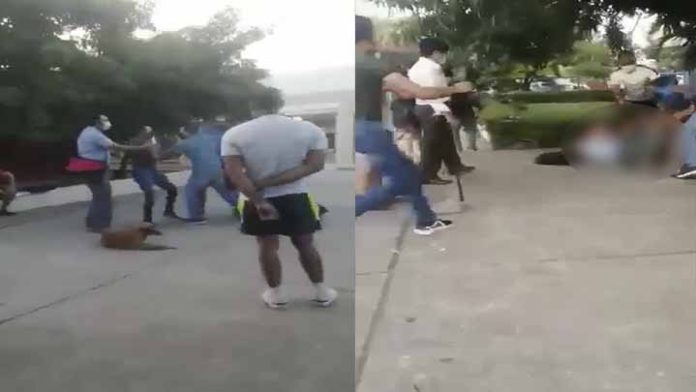 Profesores de secundaria se pelean a golpes frente a los alumnos