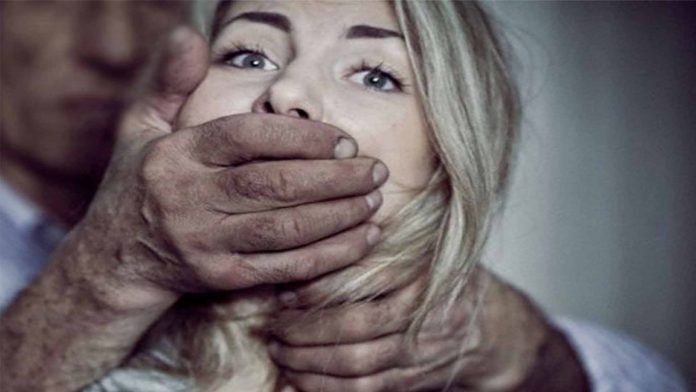 Matan a hombre que salvó a una mujer de ser violada