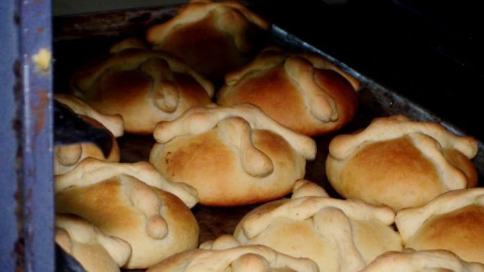 Día de Muertos revive las ventas del pan en Michoacán