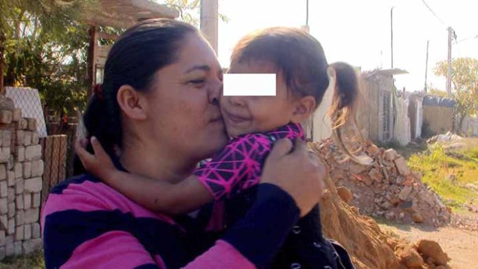 El cáncer le quita la vida a Yareli y deja a su niña de 3 años desamparada
