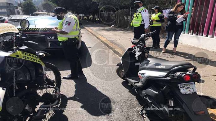 Camioneta embiste una motocicleta sobre Ventura Puente