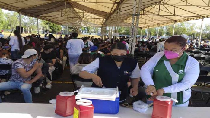 Este sábado continúa vacunación para menores de 15 a 17 años en Lázaro Cárdenas