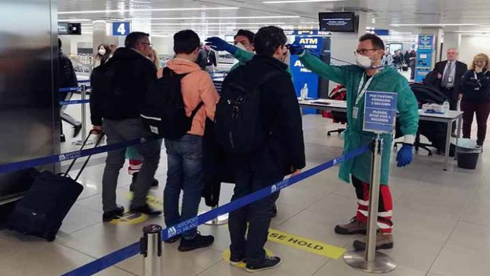 Turistas traerán variante ómicron a México, aseguran expertos