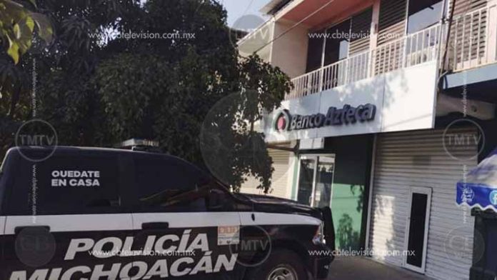 Ladrones del Banco Azteca de La Mira siguen prófugos