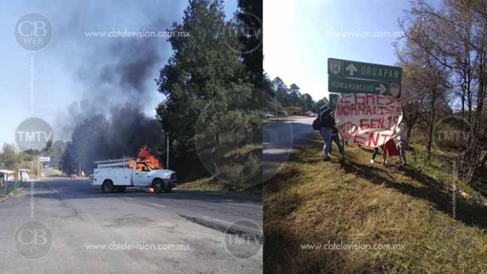 Normalistas queman vehículos en San Juan Tumbio