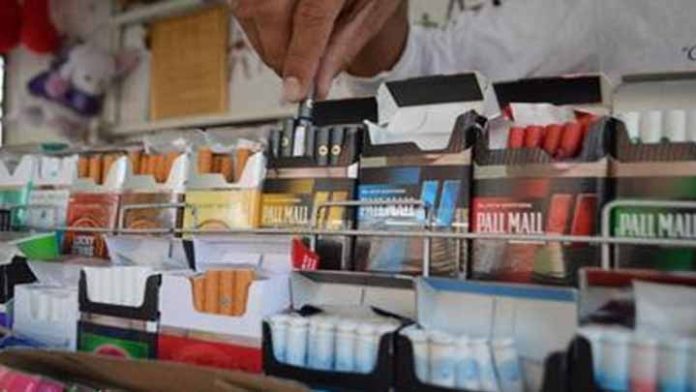 Nueva Zelanda propone aumentar edad mínima para comprar cigarros