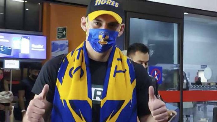 El nuevo refuerzo de Tigres, Jesús Angulo, da positivo a covid-19