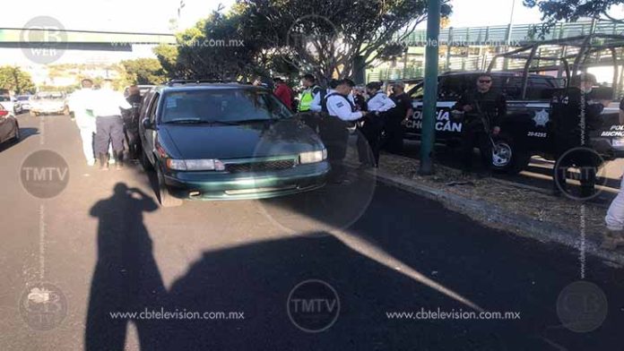 Tras balacera, tránsitos arrestan a tres hombres en Morelia