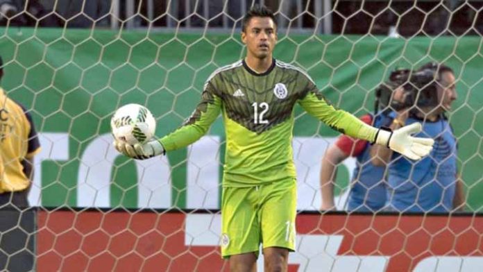 Talavera causa baja del Tri y no jugará ante Chile