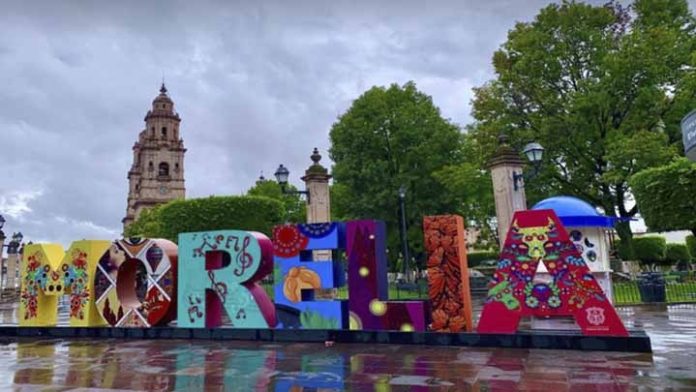 Durante fines de semana alrededor de 40 mil personas visitan el centro histórico de Morelia