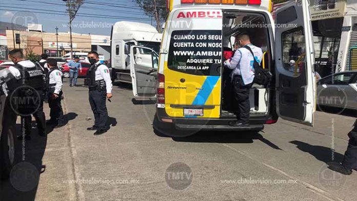 Tráiler atropella motociclista al poniente de Morelia