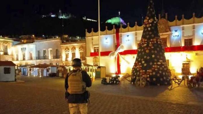 Abandonan 10 cuerpos sin vida frente a Palacio de Gobierno en Zacatecas