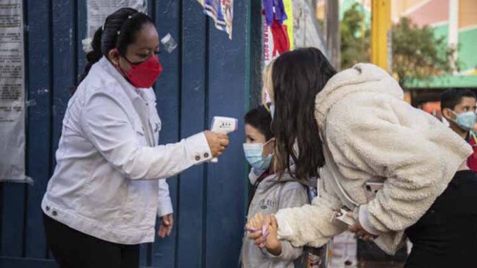 Morelia: padres de familia optan por clases presenciales por salud mental de sus hijos