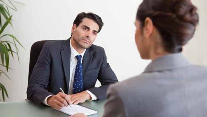Luego de postularse para 60 empleos y no le llamaran, descubrió que envió su calendario menstrual y no su CV