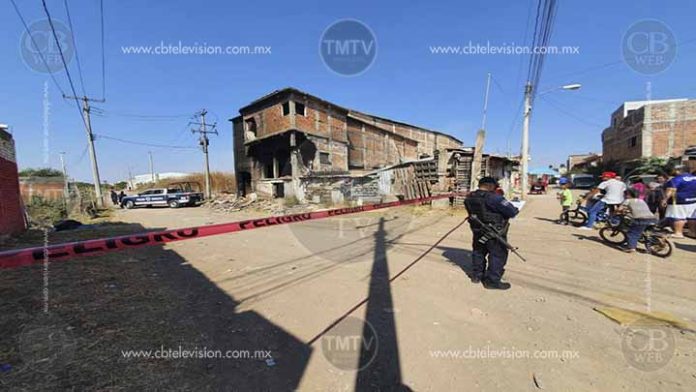 Abandonan un encobijado en calles de Zamora