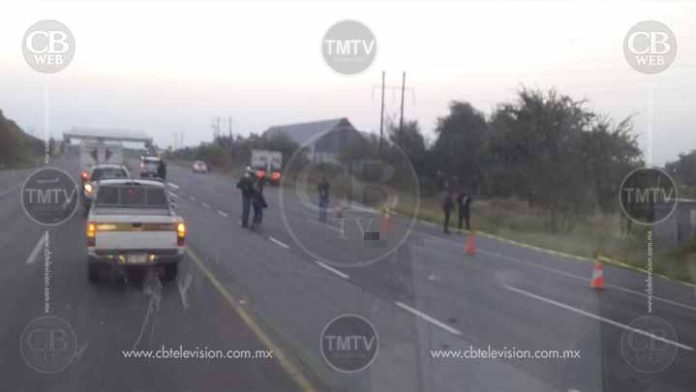 Joven muere atropellado en la Apatzingán-Cuatro Caminos