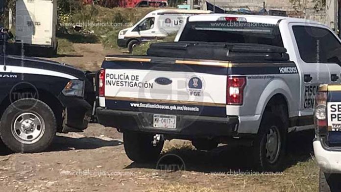 Lo desvisten, balean y abandonan al sur de Morelia