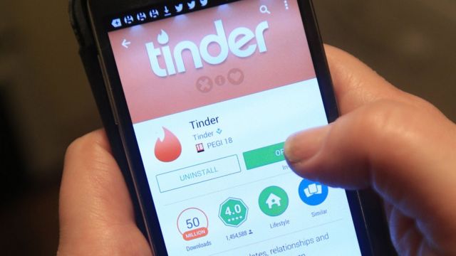 Lo acababa de conocer por Tinder; ahora vive con él porque ambos tienen Covid-19 Lo acababa de conocer por Tinder; ahora vive con él porque ambos tienen Covid-19