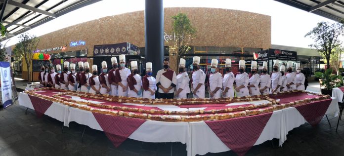 Rosca de 200 metros hecha por la Universidad Vizcaya de las Américas.