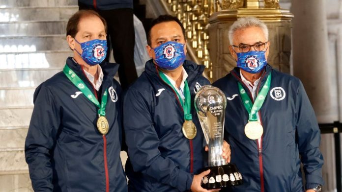 Álvaro Dávila abandona Cruz Azul; Jaime Ordiales tomará su lugar como Director Deportivo