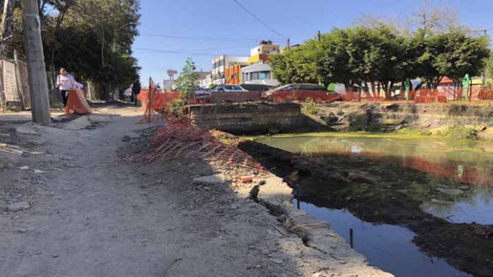 “Ya no tengo nada”: Obra inconclusa de la Av. Siervo de la Nación, provoca cierre de comercios