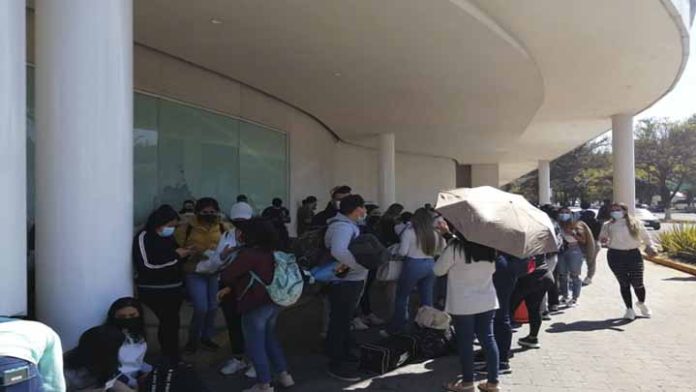 ¿Es reconocido como un derecho el poder manifestarse en la Constitución Política?