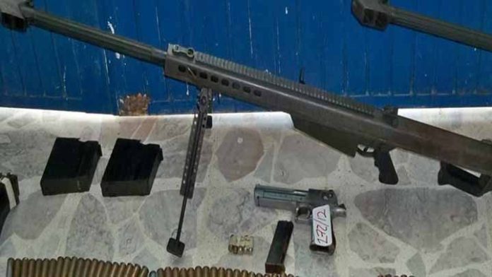 Militares aseguran armas largas y un Barret calibre 50 en Aguililla